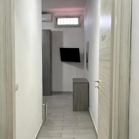 House Capodichino * Nápoly